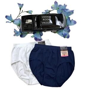 Bali NWT Comfort Revolution Seamless Brief Panties Women 6/7